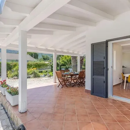 Villa Nimia *